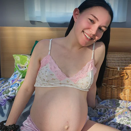 30623_pregnantbella18-onlyfans-review.webp